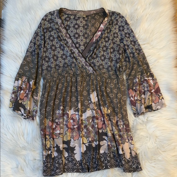 ONE WORLD Tops - ONEWORLD live and let live flared sleeve top